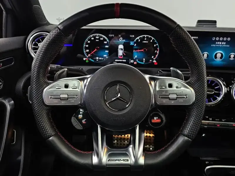 2023 Mercedes-Benz A-Класс с пробегом 38 502 км