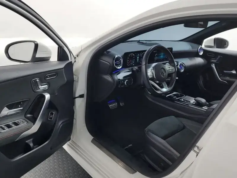 2023 Mercedes-Benz A-Класс с пробегом 23 424 км