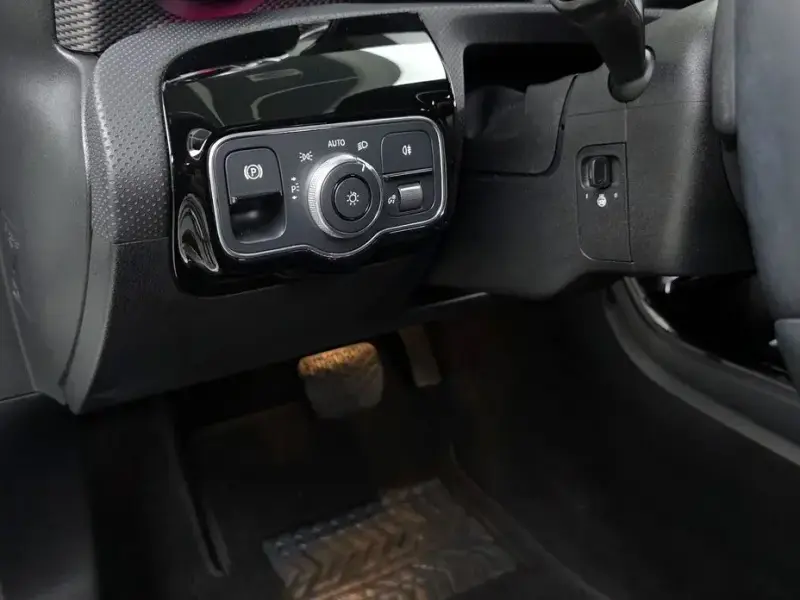2022 Mercedes-Benz A-Класс с пробегом 35 746 км