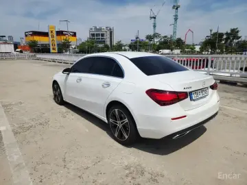 2023 Mercedes-Benz A-Класс с пробегом 17 457 км