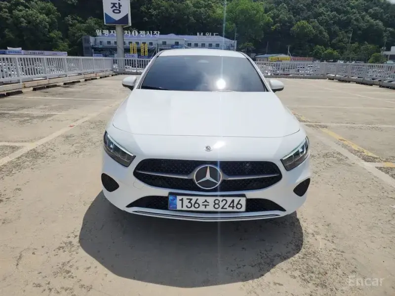 2023 Mercedes-Benz A-Класс с пробегом 17 457 км
