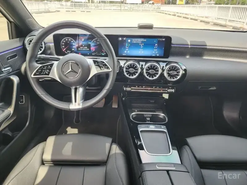 2023 Mercedes-Benz A-Класс с пробегом 17 457 км