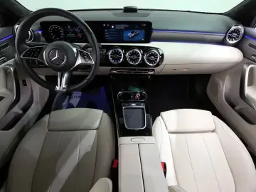2023 Mercedes-Benz A-Класс с пробегом 22 469 км