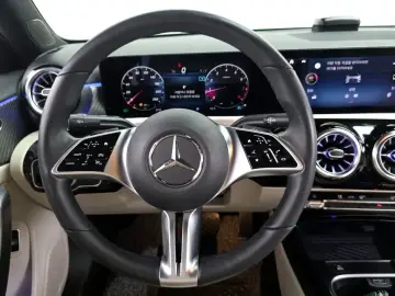 2023 Mercedes-Benz A-Класс с пробегом 22 469 км