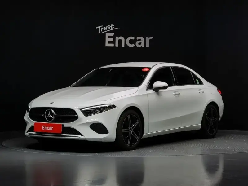 2025 Mercedes-Benz A-Класс с пробегом 1 272 км