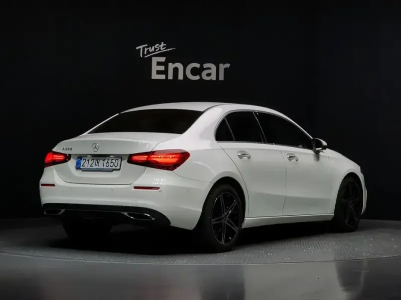 2025 Mercedes-Benz A-Класс с пробегом 1 272 км