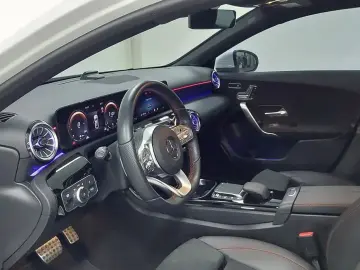 2023 Mercedes-Benz A-Класс с пробегом 18 636 км