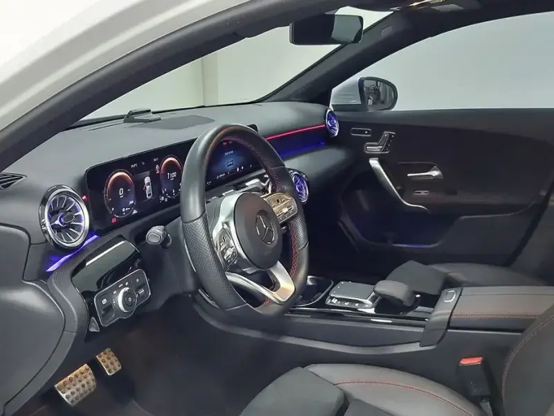 2023 Mercedes-Benz A-Класс с пробегом 18 636 км
