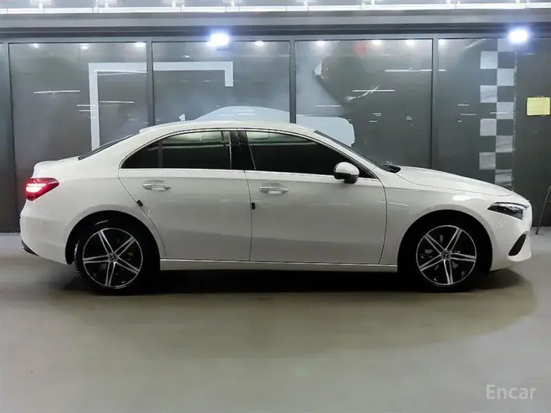 2025 Mercedes-Benz A-Класс с пробегом 10 086 км