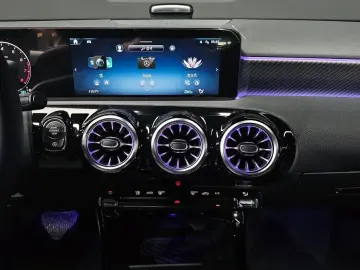 2025 Mercedes-Benz A-Класс с пробегом 13 км