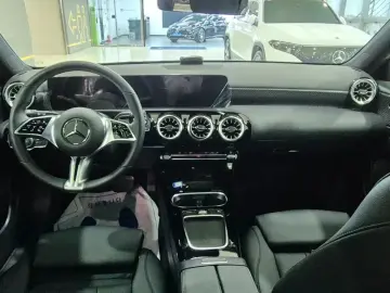 2024 Mercedes-Benz A-Класс с пробегом 695 км