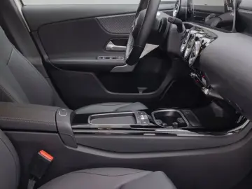 2025 Mercedes-Benz A-Класс с пробегом 1 398 км