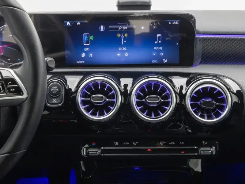 2025 Mercedes-Benz A-Класс с пробегом 1 398 км