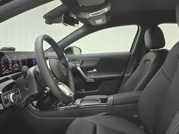 2025 Mercedes-Benz A-Класс с пробегом 556 км