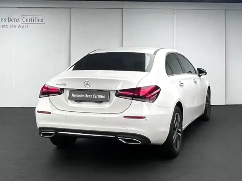 2025 Mercedes-Benz A-Класс с пробегом 10 100 км