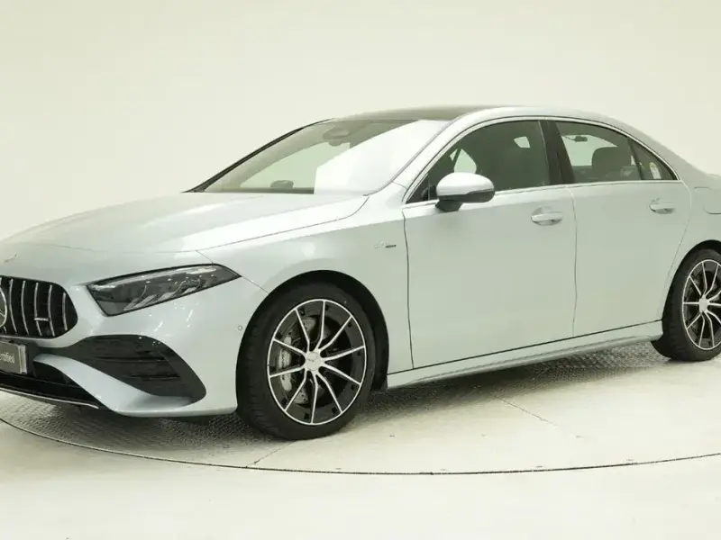 2025 Mercedes-Benz A-Класс с пробегом 2 405 км