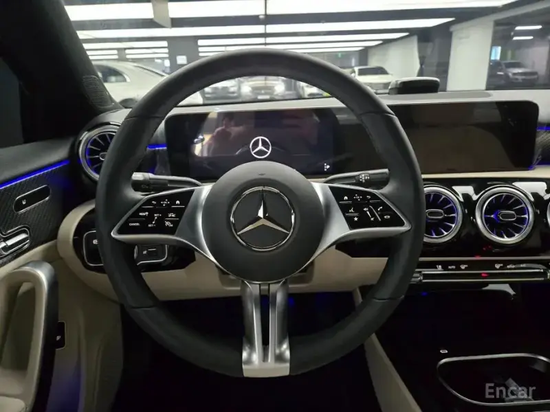 2025 Mercedes-Benz A-Класс с пробегом 10 100 км
