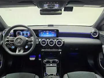 2025 Mercedes-Benz A-Класс с пробегом 2 405 км