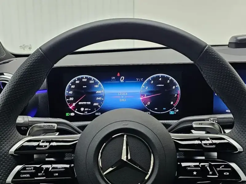 2025 Mercedes-Benz A-Класс с пробегом 2 405 км