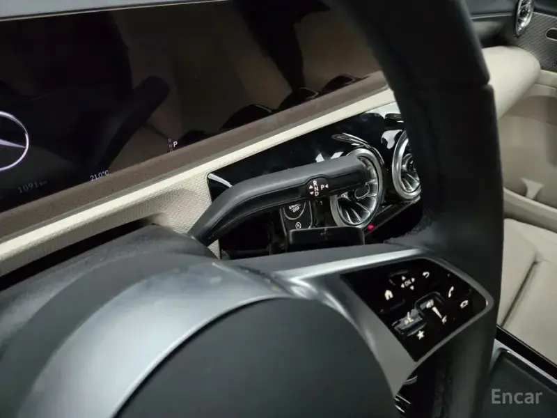 2025 Mercedes-Benz A-Класс с пробегом 10 100 км