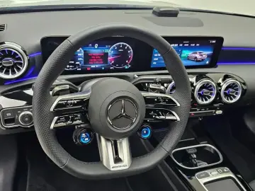 2025 Mercedes-Benz A-Класс с пробегом 2 405 км