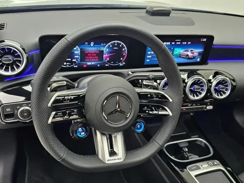 2025 Mercedes-Benz A-Класс с пробегом 2 405 км