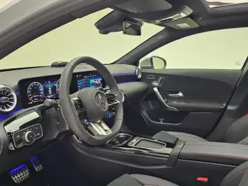 2025 Mercedes-Benz A-Класс с пробегом 2 405 км