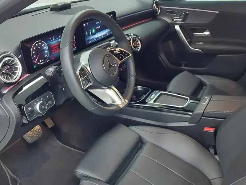 2024 Mercedes-Benz A-Класс с пробегом 6 008 км