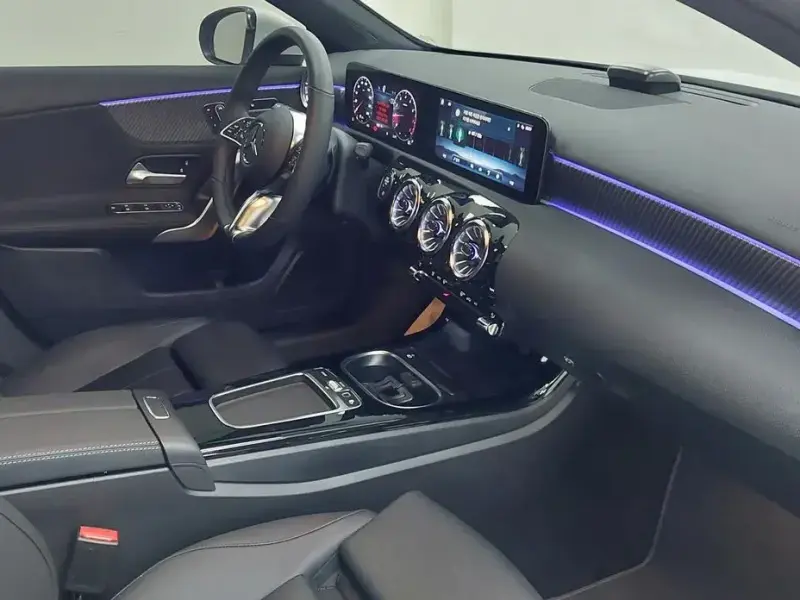 2026 Mercedes-Benz A-Класс с пробегом 3 262 км