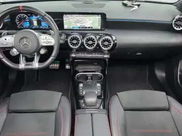 2022 Mercedes-Benz A-Класс с пробегом 29 527 км