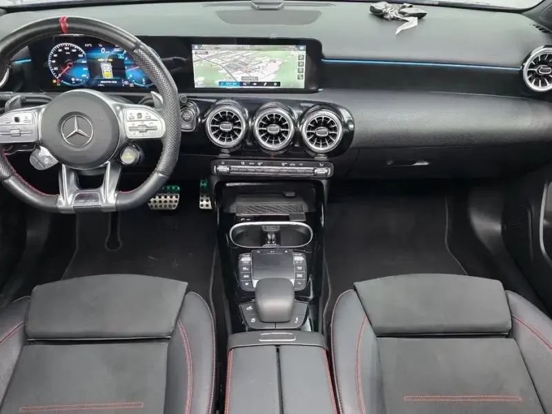 2022 Mercedes-Benz A-Класс с пробегом 29 527 км