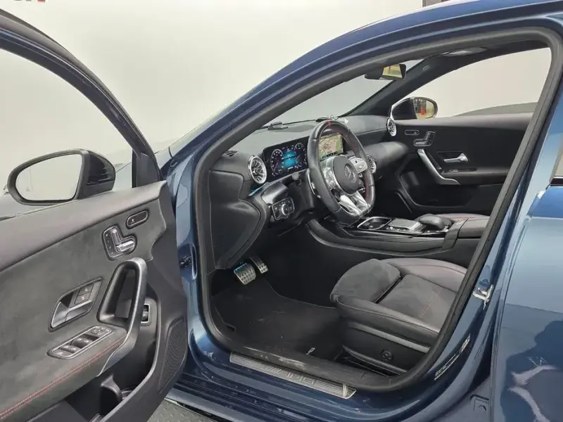 2022 Mercedes-Benz A-Класс с пробегом 29 527 км