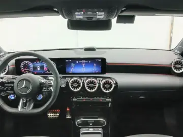 2025 Mercedes-Benz A-Класс с пробегом 821 км