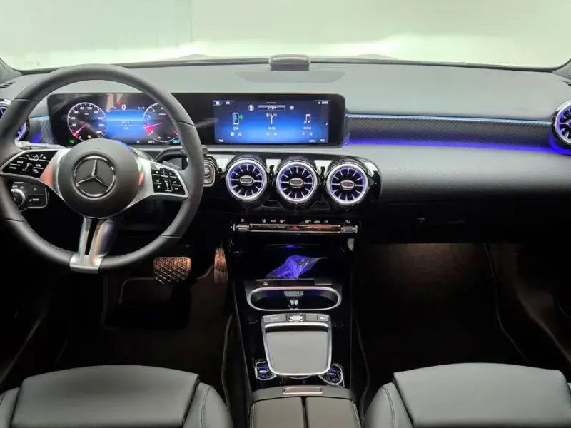 2024 Mercedes-Benz A-Класс с пробегом 787 км