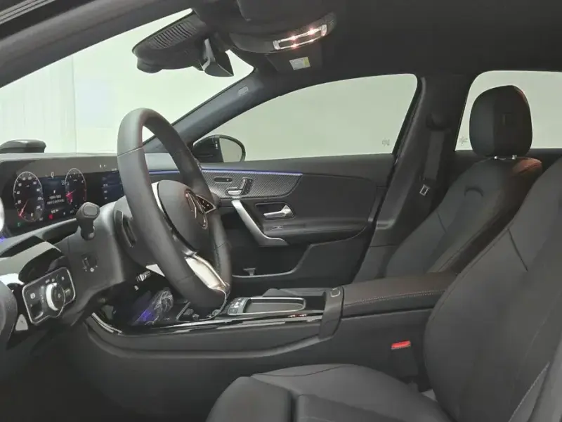 2024 Mercedes-Benz A-Класс с пробегом 787 км