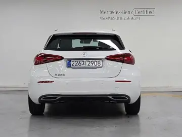 2025 Mercedes-Benz A-Класс с пробегом 1 429 км