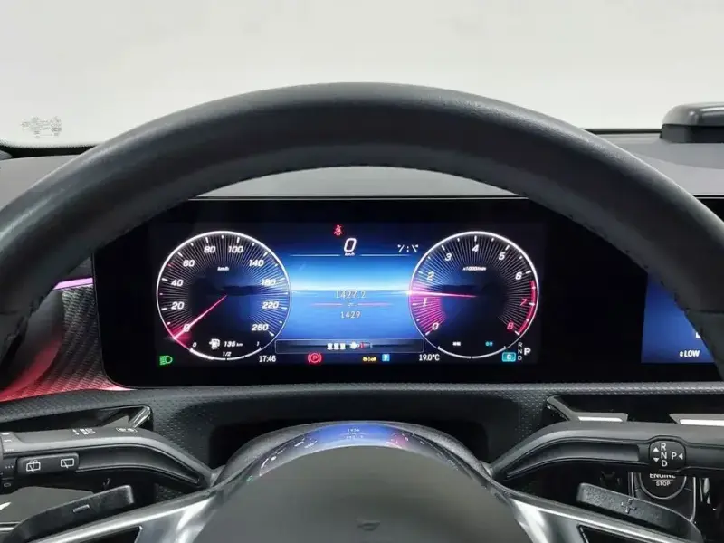 2025 Mercedes-Benz A-Класс с пробегом 1 429 км