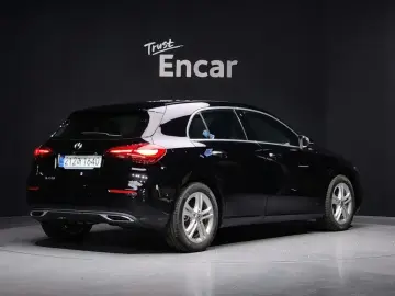 2025 Mercedes-Benz A-Класс с пробегом 63 км