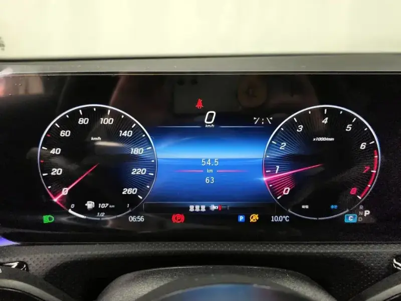 2025 Mercedes-Benz A-Класс с пробегом 63 км