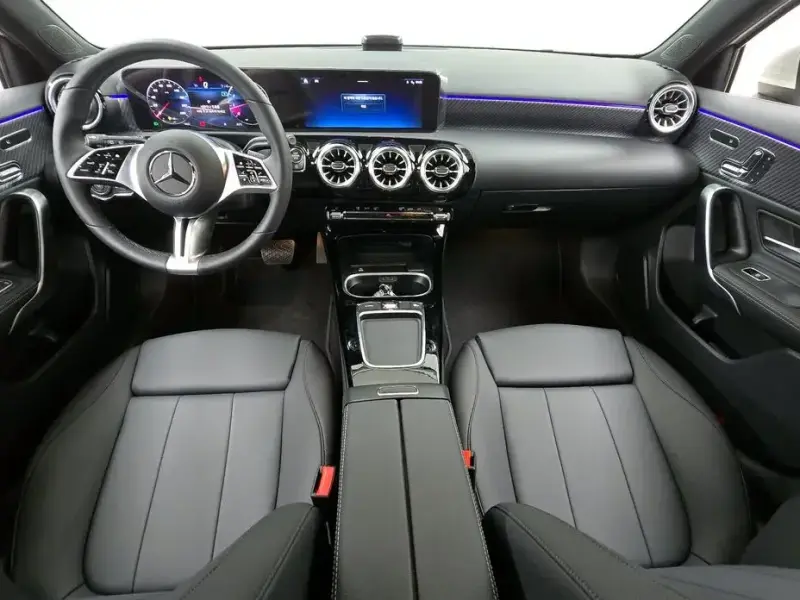 2025 Mercedes-Benz A-Класс с пробегом 57 км