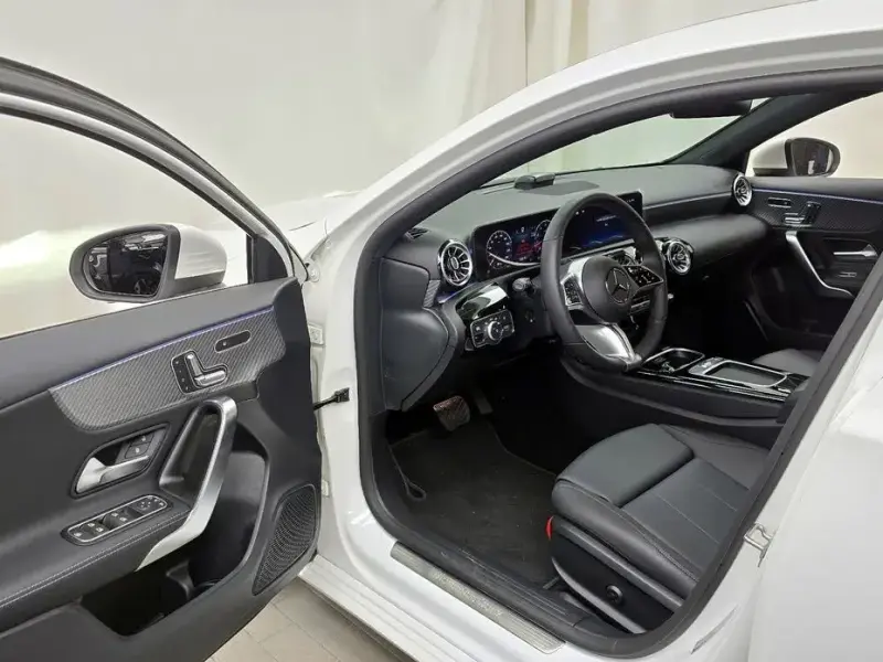 2025 Mercedes-Benz A-Класс с пробегом 57 км