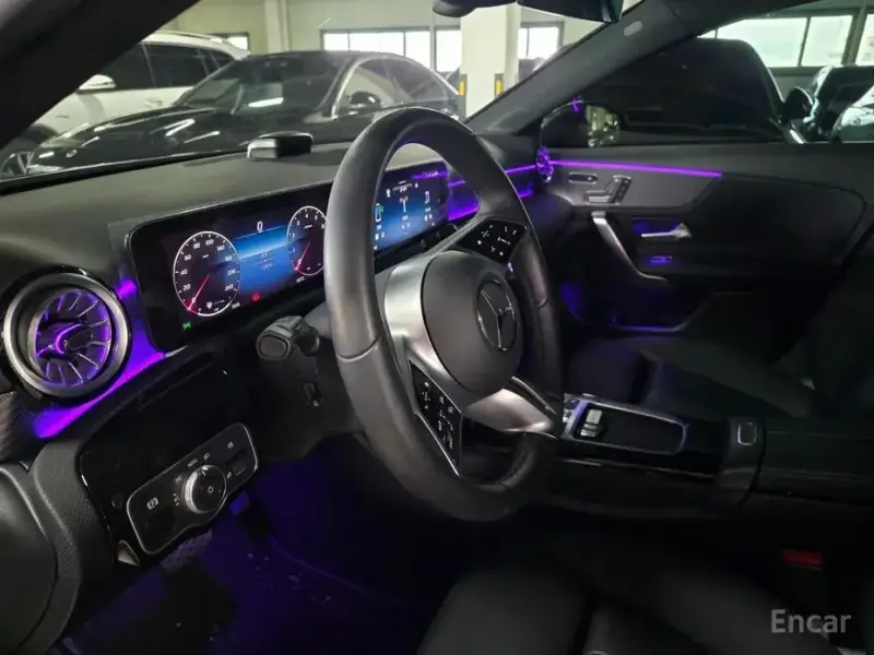 2025 Mercedes-Benz A-Класс с пробегом 13 170 км