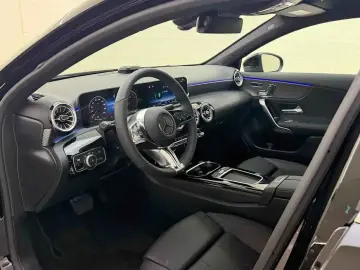 2025 Mercedes-Benz A-Класс с пробегом 246 км