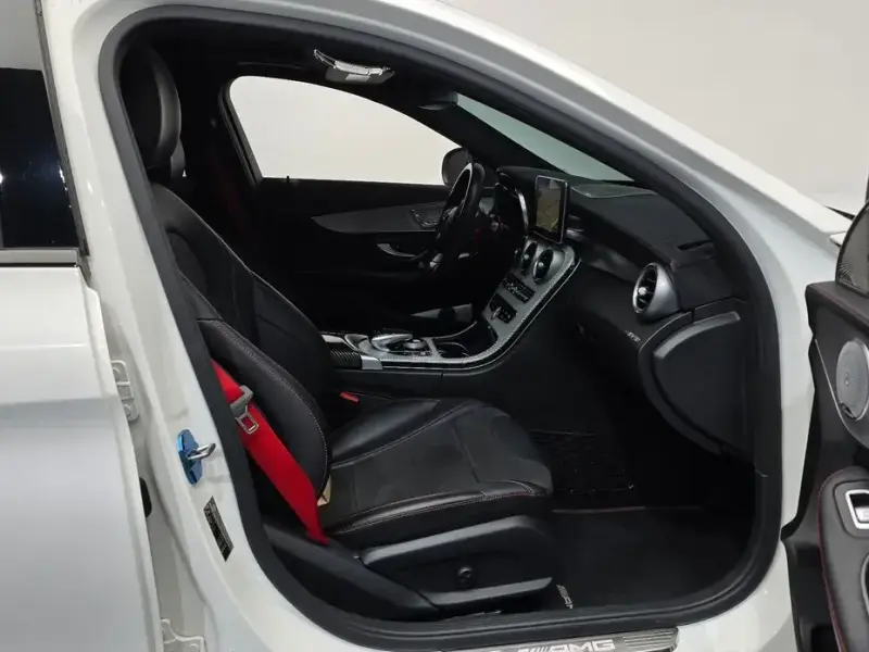 2017 Mercedes-Benz C-Класс с пробегом 100 321 км