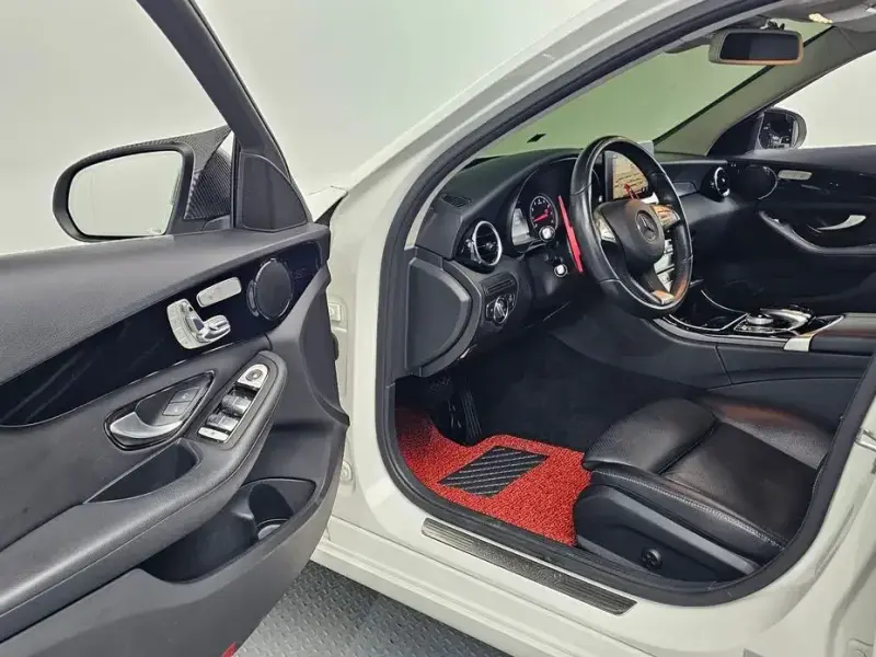 2017 Mercedes-Benz C-Класс с пробегом 99 959 км