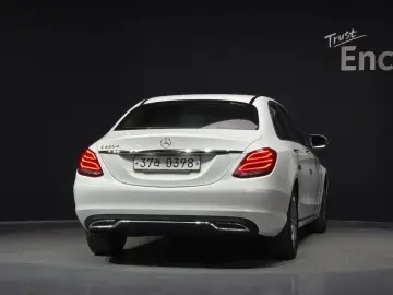 2015 Mercedes-Benz C-Класс с пробегом 240 037 км