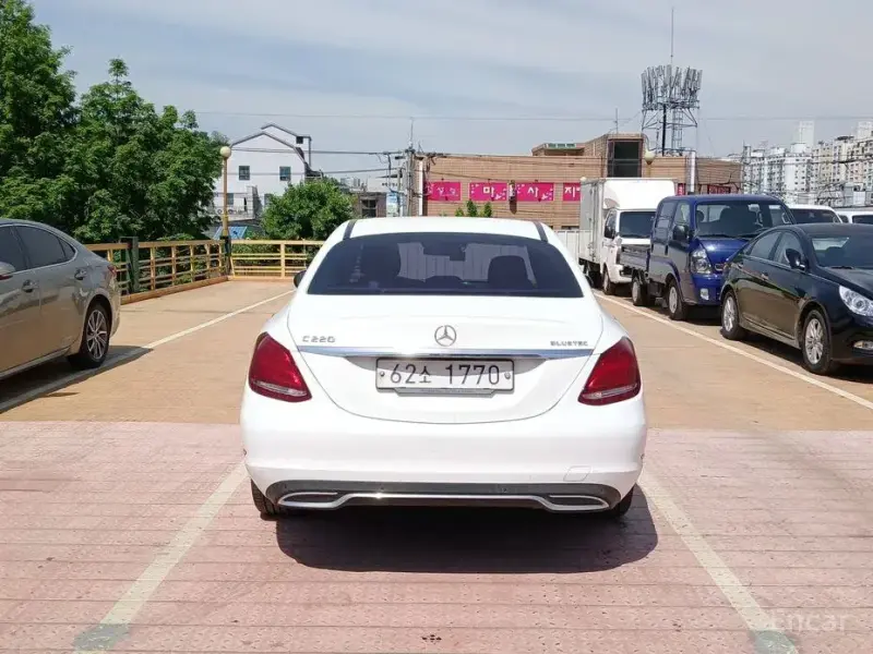 2015 Mercedes-Benz C-Класс с пробегом 184 000 км