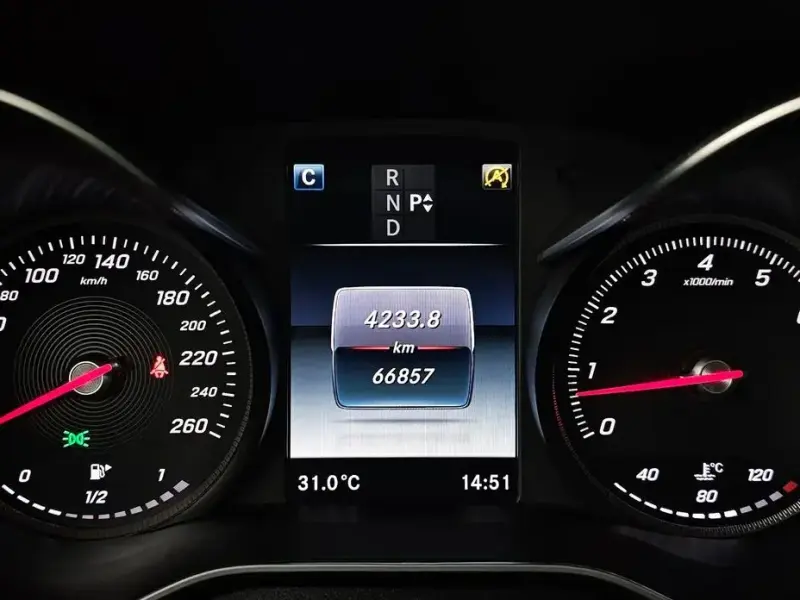 2017 Mercedes-Benz C-Класс с пробегом 66 857 км