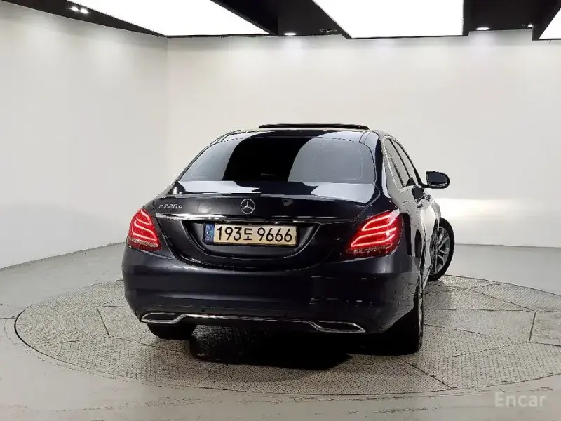 2016 Mercedes-Benz C-Класс с пробегом 196 000 км