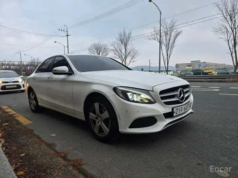 2017 Mercedes-Benz C-Класс с пробегом 92 760 км